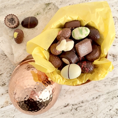 Kobber påskeæg 18 cm. med 500 gram Hjemmelavet Påskechokolade