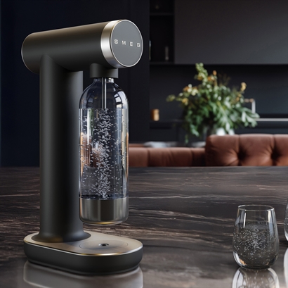 SMEG Kulsyremaskine - 2 farver - Vejledende udsalgspris 1299,- 