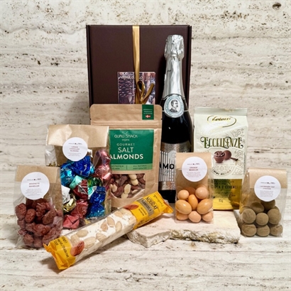  Gavekurv med Spumante, lækker Chokolade og snacks.