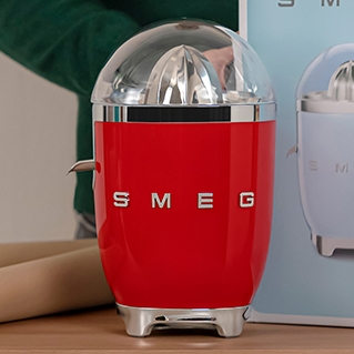 SMEG Citruspresser. Italiensk topkvalitet - 3 farver - Vejledende udsalgspris 1499,- 