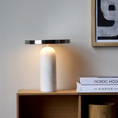 Ville Collection bordlampe i marmor - Vejledende udsalgspris 1.399,-