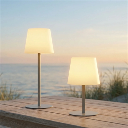 2 stk. Kreafunk Arc Trådløs Solcellelampe. Vejl. Udsalgspris 1398,-