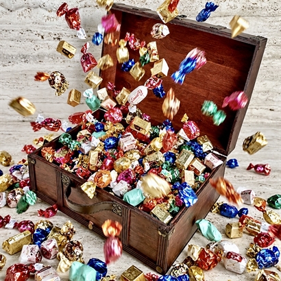 Skattekiste fyldt med 8000 gram luksus chokoladeblanding