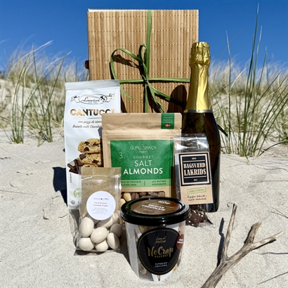 Sommergave i bambusæske med Italienske bobler og masser af lækre snacks