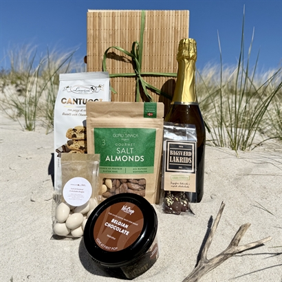 Sommergave i bambusæske med Italienske bobler og masser af lækre snacks