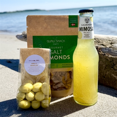 Alkoholfri Sommergave med Mimosa , Amalfi chokolademandler og snacks 