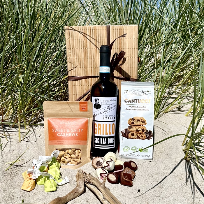 Sommergave med Hvidvin, Belgisk chokolade, cantucci og salte cashew nødder