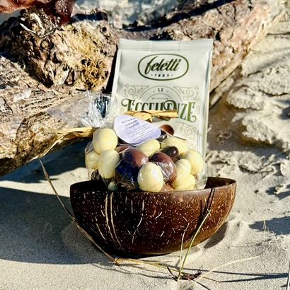 Sommergave med italiensk  luksus Chokolade i håndslebet kokosnødskål