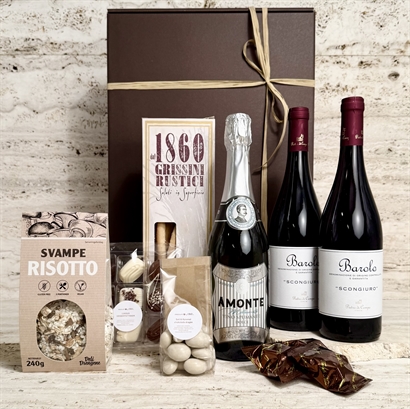 Luksuskurv med Barolo, chokolade, risotto og snacks.