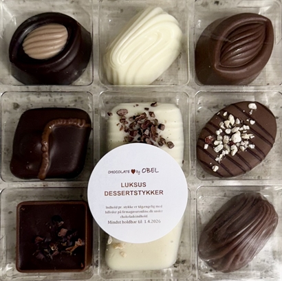 Luksuskurv med Barolo, chokolade, risotto og snacks.