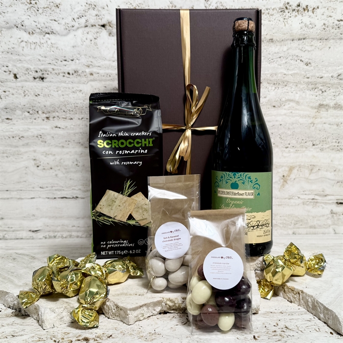 Gavekurv alkoholfri med Cider, snacks og chokolade