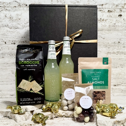 Alkoholfri Gavekurv med italienske delikatesser, Lemonade og chokolade