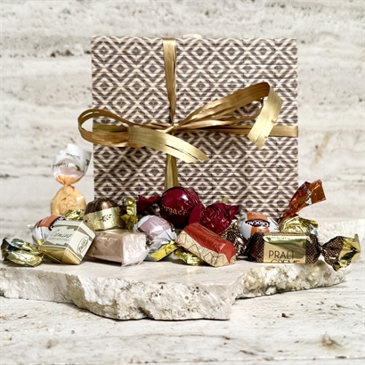 Mønstret bambusæske med Luksus Chokoladeblanding 200 gram