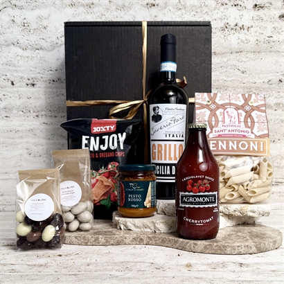 Gavekurv med Pasta kit, italiensk Hvidvin og delikatesser