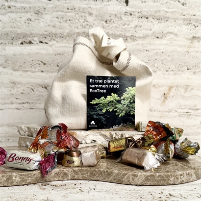 Plant et træ i Bomuldspose med Luksus Chokoladeblanding 500 gram