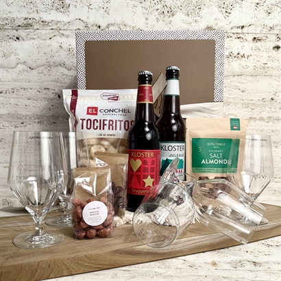 Luksuskurv med Georg Jensen Ølglas, Danske kloster øl og delikatesser