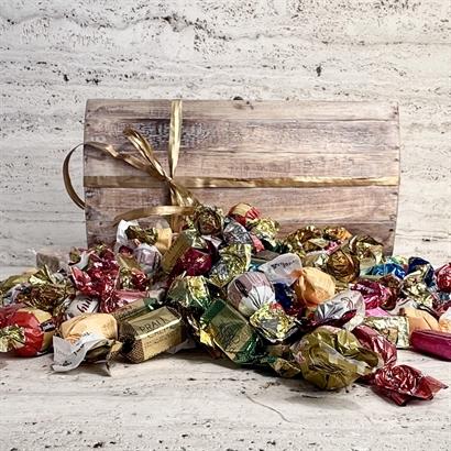 Skattekiste fyldt med 2000 gram luksus chokoladeblanding