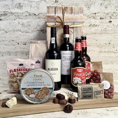 Dansk & Dejlig - Skattekiste med øl, portvin, vin, flæskesvær og danske delikatesser