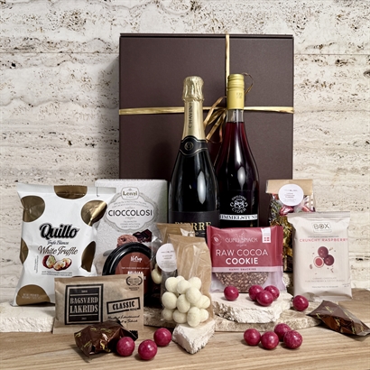 Alkoholfri Firmagave med 2 flasker bobler, Bagsværd, snacks og chokolade