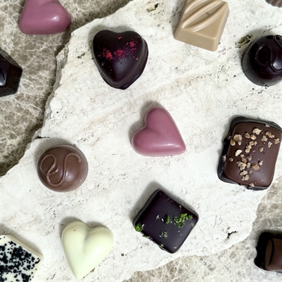 Firmajulegave i bambusæske – dansk chokolade og italienske specialiteter