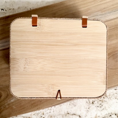 Plant et træ - Bambusæske fyldt med 360 gram lækker chokolade