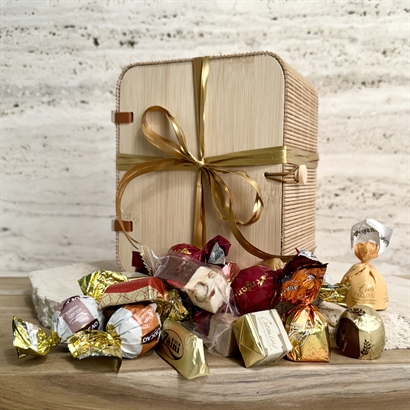 Luksus chokoladeblanding 700  gram i naturfarvet bambusæske