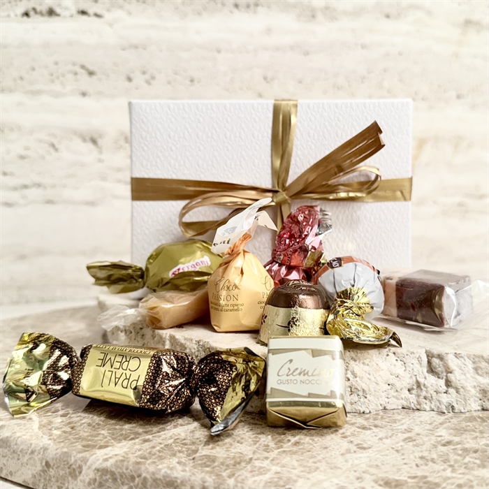 Luksus chokoladeblanding - 100 gram i præget hvid æske