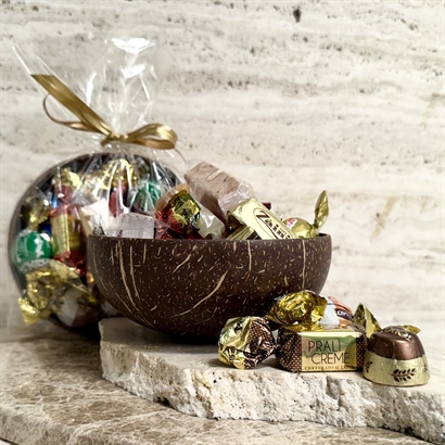 Kokosnød skål med  300 gram luksus chokoladeblanding