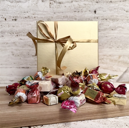 Luksus chokoladeblanding 600 gram i guldæske