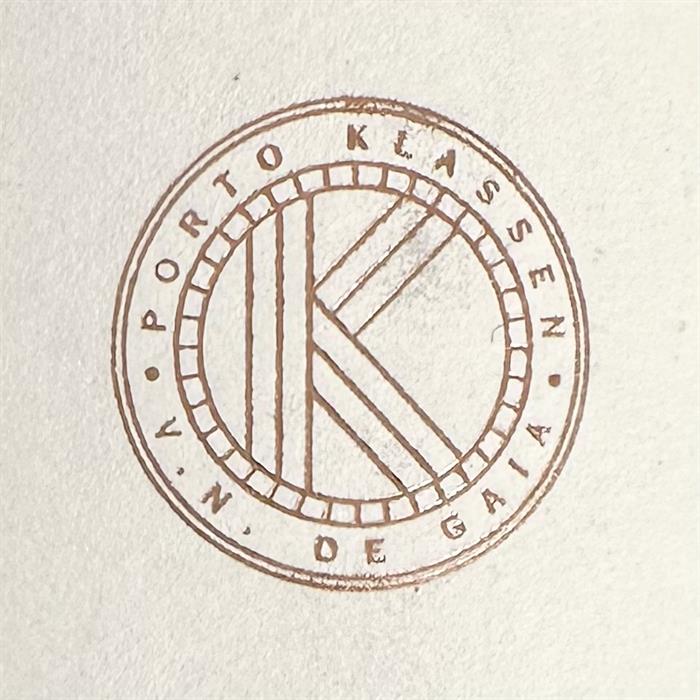 smukt træskrin med portvin tawny og italienske chokolademandler