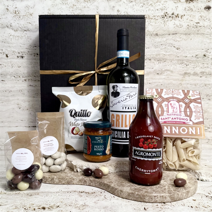 Gavekurv med Pasta kit, italiensk Hvidvin og delikatesser