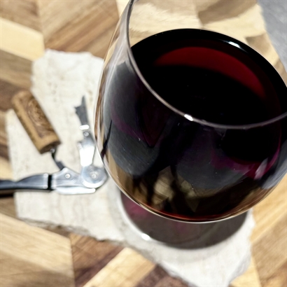 Luksus Vin- og delikatesse og chokoladegave i smukt Bambusskrin