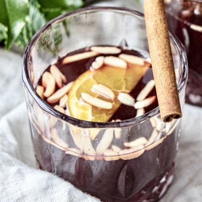 Alkoholfri Gløgg i bambusæske med danske specialiteter