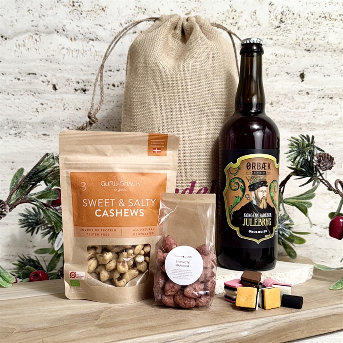 Ølgave i julesæk med danske specialiteter
