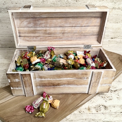 Skattekiste fyldt med 2000 gram luksus chokoladeblanding