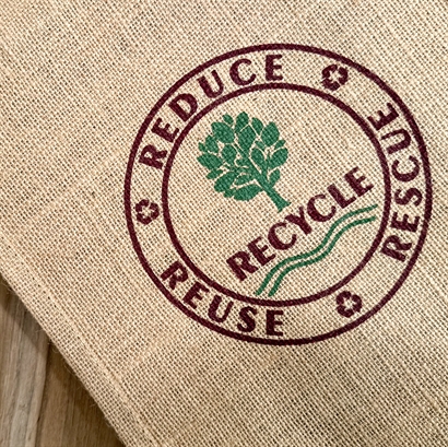 Shoppingbag med Økologisk Påskebryg, Kiks og Påskechokolade 