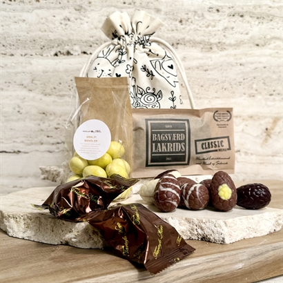 Økopose med påskeprint - Belgiske påskeæg, Amalfimandler, Bagsværd lakrids og chokoladetrøfler