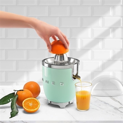 SMEG Citruspresser. Italiensk topkvalitet - 4 farver - Vejledende udsalgspris 1499,- 