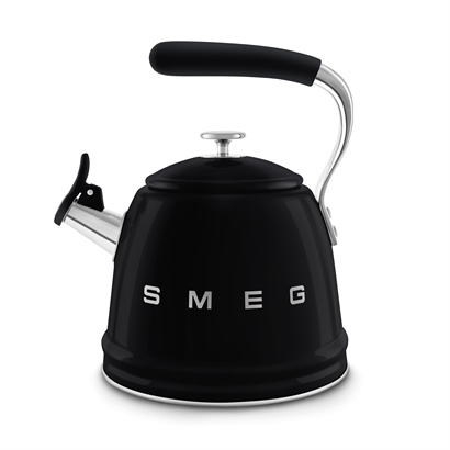 SMEG Vandkedel med fløjte. 3  farver - Vejledende udsalgspris 999,- 
