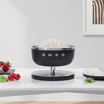 SMEG Køkkenvægt. 2 farver - Vejledende udsalgspris 1099,- 