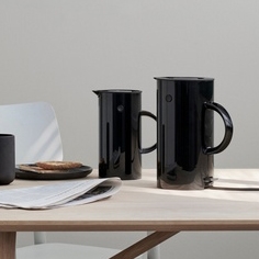 Stelton EM77 elkedel 1,5 l. Sort   - Vejl. Udsalgspris 799,- 