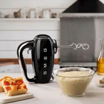 SMEG Håndmixer. Italiensk topkvalitet - Vejledende udsalgspris 1399,- 